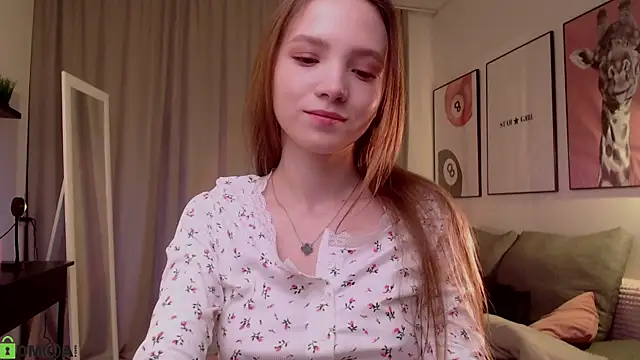 Snapshot of Adria_Arjona chatting on July 11, 2026, 1:08 am Adria Arjona online show from July 11, 2026, 1:08 am