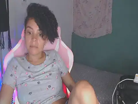 Snapshot of shayna_cute chatting on July 11, 2026, 11:50 pm shayna cute online show from July 11, 2026, 11:50 pm