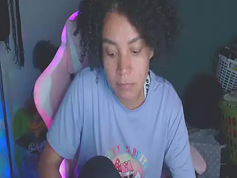 Snapshot of shayna_cute chatting on August 7, 2026, 4:14 am shayna cute online show from August 7, 2026, 4:14 am
