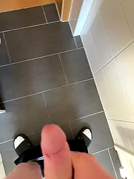 Snapshot of timtom19 chatting on November 21, 2025, 1:21 pm timtom19 online show from November 21, 2025, 1:21 pm