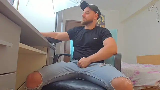Ryanstone  online show from July 10, 2026, 6:07 am