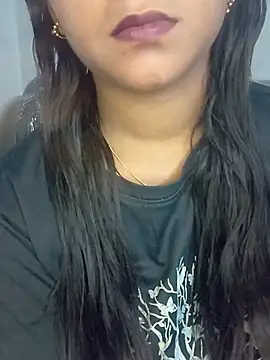 Neha533 online show from May 18, 2026, 6:36 pm