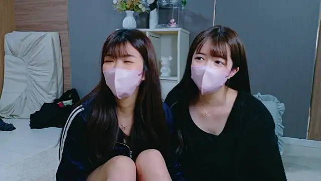 oto-X-cup online show from November 9, 2025, 11:52 am