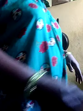 Snapshot of hyd_couple7878 chatting on November 3, 2025, 6:36 am hyd couple7878 online show from November 3, 2025, 6:36 am