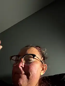 Angel-LinaX online show from January 9, 2026, 10:44 pm