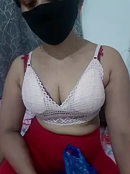 Aarti909090 online show from March 24, 2026, 2:22 pm