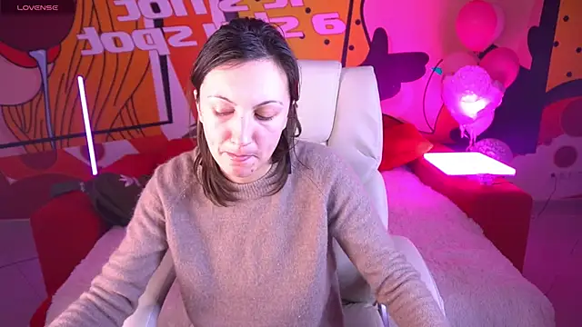 ZafiraMoonn online show from February 24, 2026, 2:48 pm