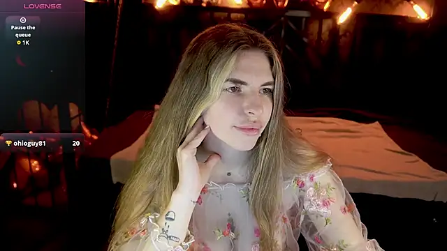 DanielaReign online show from February 18, 2026, 7:04 am