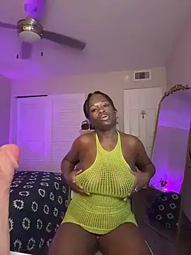 ladiosa selene online show from March 29, 2026, 4:23 am