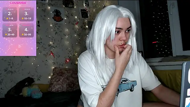 Snapshot of KotiK_meov chatting on November 27, 2025, 6:54 pm KotiK meov online show from November 27, 2025, 6:54 pm