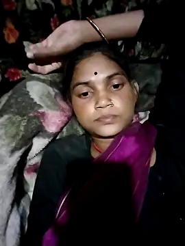 Snapshot of Jooli_cuty chatting on March 12, 2026, 1:06 pm Jooli cuty online show from March 12, 2026, 1:06 pm