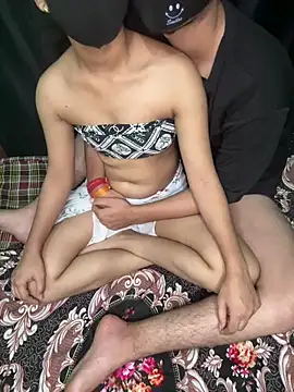 horny couple 99 online show from April 15, 2026, 4:58 pm