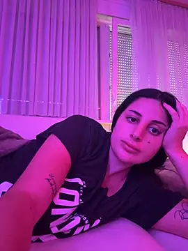 jojoa23 online show from April 24, 2026, 2:19 pm