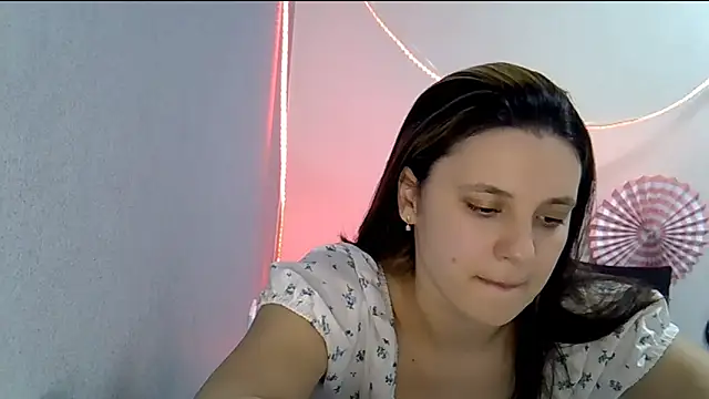 KiraHoney online show from February 27, 2026, 7:47 pm