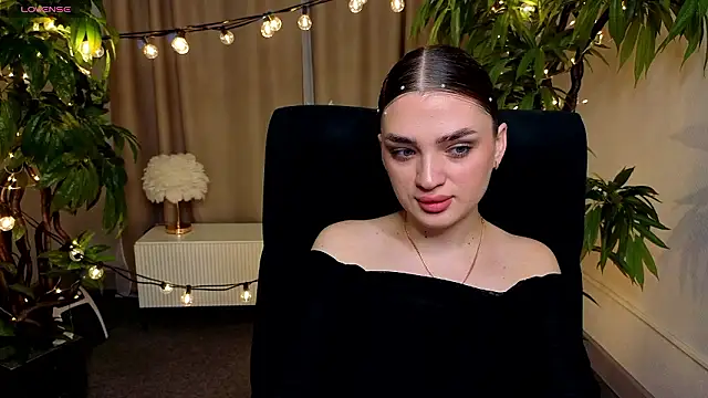 ShirleyDiaz online show from January 14, 2026, 9:15 am