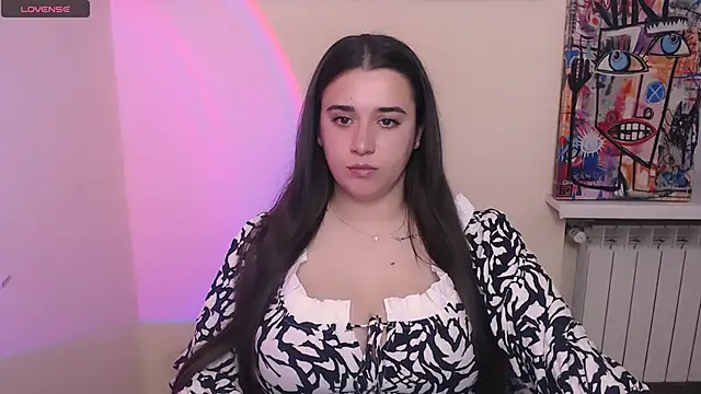 Snapshot of AlinaDoll_ chatting on May 8, 2026, 7:46 am AlinaDoll online show from May 8, 2026, 7:46 am