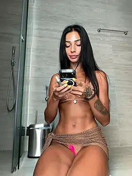 Snapshot of VickyM99 chatting on July 9, 2026, 5:44 am VickyM99 online show from July 9, 2026, 5:44 am