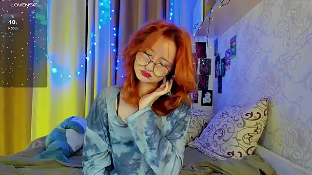 DragonflyLiza online show from November 10, 2025, 12:04 pm