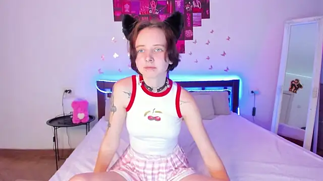 Snapshot of OliviaFlex chatting on November 6, 2025, 9:32 am OliviaFlex online show from November 6, 2025, 9:32 am