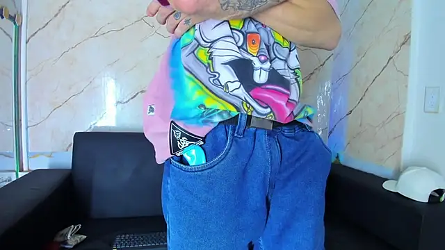 Kevinperlas online show from November 26, 2025, 8:21 pm