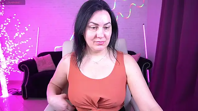 VelvetLuck online show from February 24, 2026, 7:06 am