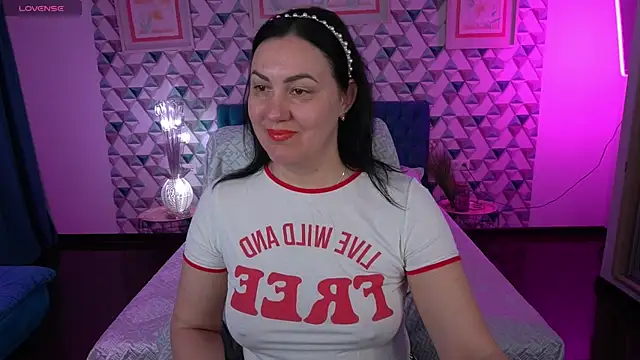 VelvetLuck online show from April 9, 2026, 5:51 am