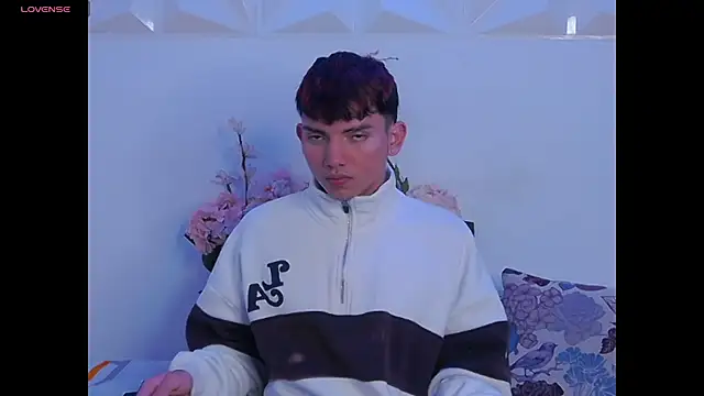 Oliver paris online show from November 28, 2025, 3:42 am