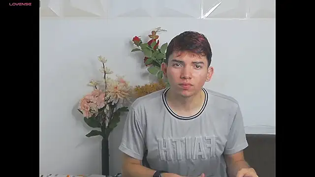 Oliver paris online show from December 1, 2025, 9:20 pm