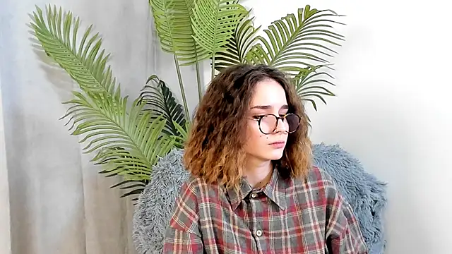 Snapshot of JeniseDancer chatting on November 4, 2025, 3:00 pm JeniseDancer online show from November 4, 2025, 3:00 pm