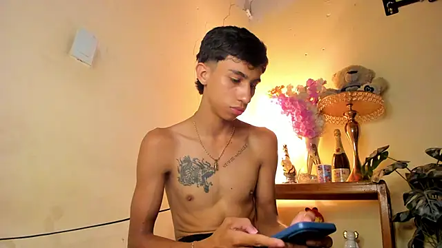 lucian davii online show from December 3, 2025, 5:55 pm