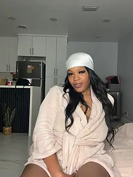 Snapshot of PrincessDreamm chatting on March 10, 2026, 12:48 am PrincessDreamm online show from March 10, 2026, 12:48 am