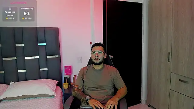 Snapshot of noah_corvelle chatting on November 15, 2025, 1:14 am noah corvelle online show from November 15, 2025, 1:14 am