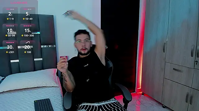 Snapshot of noah_corvelle chatting on November 15, 2025, 11:54 pm noah corvelle online show from November 15, 2025, 11:54 pm