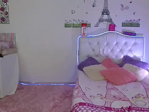 veronicamist95 online show from December 19, 2025, 2:29 am