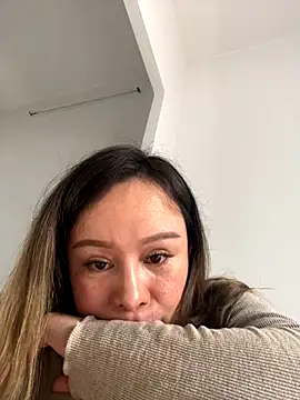 Snapshot of thu-cuoi chatting on November 5, 2025, 5:40 am thu-cuoi online show from November 5, 2025, 5:40 am