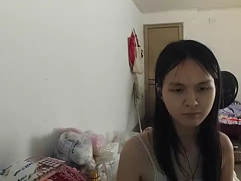 Snapshot of RebelAura chatting on May 25, 2026, 2:23 pm RebelAura online show from May 25, 2026, 2:23 pm