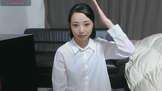 Snapshot of --Hina-- chatting on March 4, 2026, 1:33 am --Hina-- online show from March 4, 2026, 1:33 am