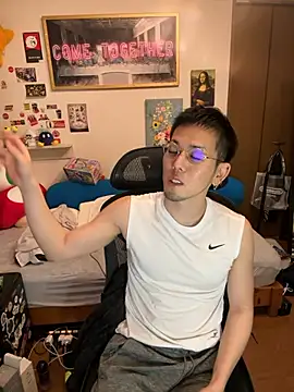 ippei0001 online show from November 7, 2025, 1:33 pm