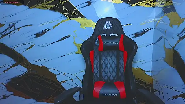 Snapshot of Suarezz10_ chatting on November 11, 2025, 2:50 pm Suarezz10 online show from November 11, 2025, 2:50 pm