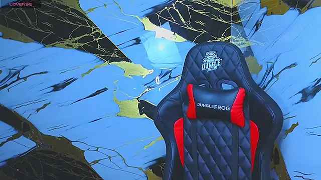 Snapshot of Suarezz10_ chatting on November 16, 2025, 2:33 pm Suarezz10 online show from November 16, 2025, 2:33 pm