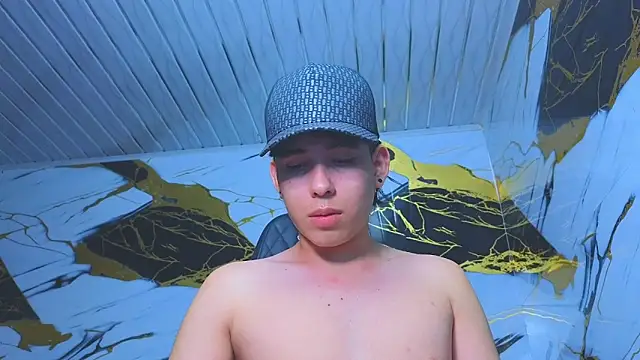 Snapshot of Suarezz10_ chatting on November 30, 2025, 11:36 am Suarezz10 online show from November 30, 2025, 11:36 am