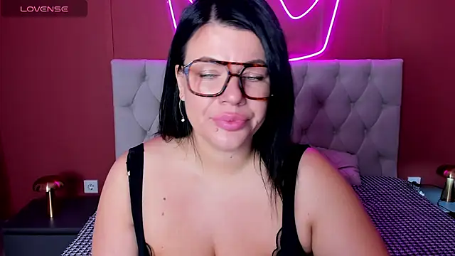 TiffanyDoyle online show from November 23, 2025, 1:27 am