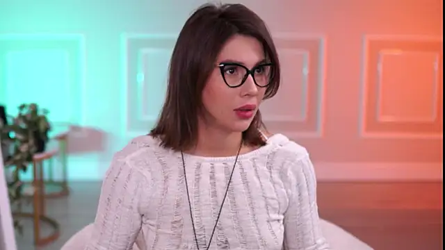 Snapshot of KarinaKokhana chatting on November 25, 2025, 9:53 am KarinaKokhana online show from November 25, 2025, 9:53 am