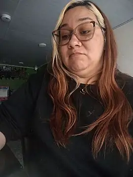 sharon-D online show from November 12, 2025, 9:36 pm