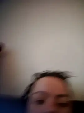 Snapshot of Leacouturierrr chatting on November 21, 2025, 9:19 am Leacouturierrr online show from November 21, 2025, 9:19 am