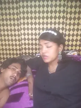 Freakingromance online show from April 18, 2026, 1:37 pm