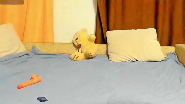 Eva purrr  online show from December 19, 2025, 1:12 am