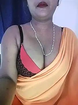 Snapshot of LoveLy-Soneya chatting on June 3, 2026, 2:19 pm LoveLy-Soneya online show from June 3, 2026, 2:19 pm