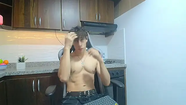 Snapshot of chris_evans27 chatting on November 18, 2025, 3:23 am chris evans27 online show from November 18, 2025, 3:23 am