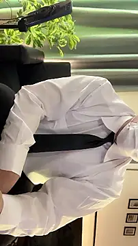 kentojp online show from February 3, 2026, 1:38 pm